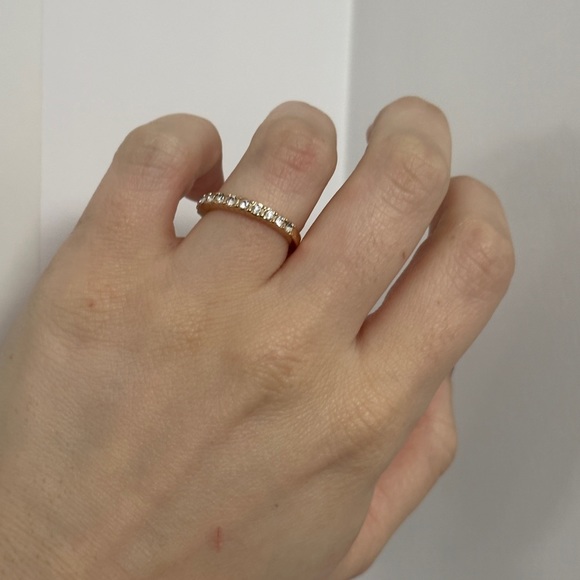 *Costume Jewelry Gold Rinestone Ring - Picture 2 of 4